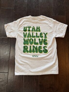 Utah Valley Wolverines White Graphic Tee with Green Bubble Print. Unisex Sz Med